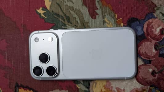 Apple iPhone 17 Pro 512 Gb just box open 11 time charged