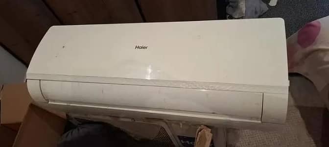 Haier 1.5 ton DC inverter heat and cool totally genuine luch condition