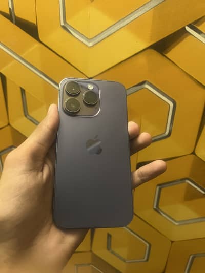 iPhone 14Pro Battery 97 Waterpack 9.5by10 Condition