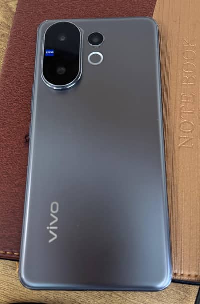 Vivo V60