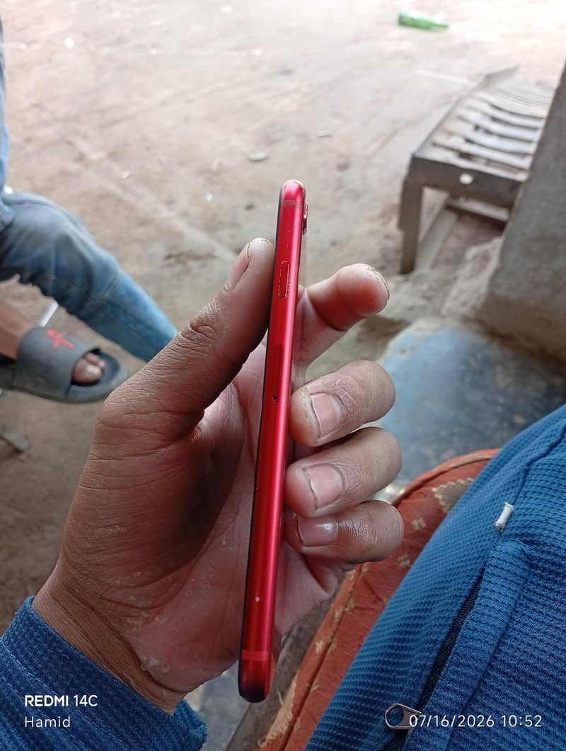 Apple iPhone 8 3