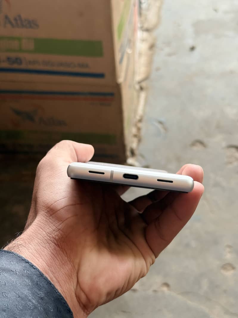 Google Pixel 7a 1