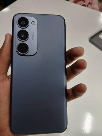 Tecno spark 40 pro plus