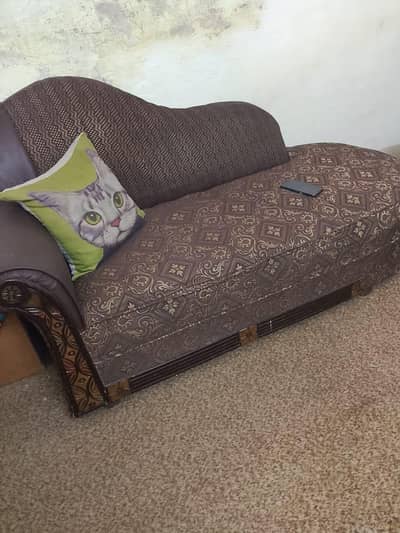 dewan for sale. . good condition