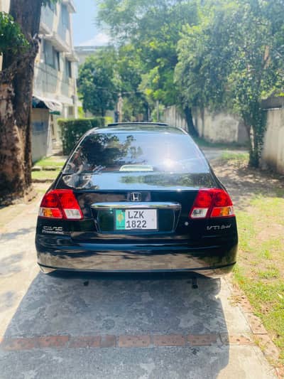 Honda Civic Oriel 2004