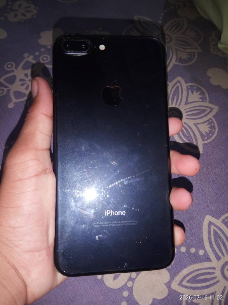 Apple iPhone 7 Plus 3