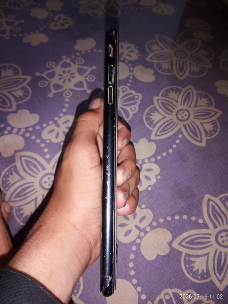 Apple iPhone 7 Plus 4