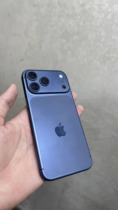 17 pro max jv 256 gb with box