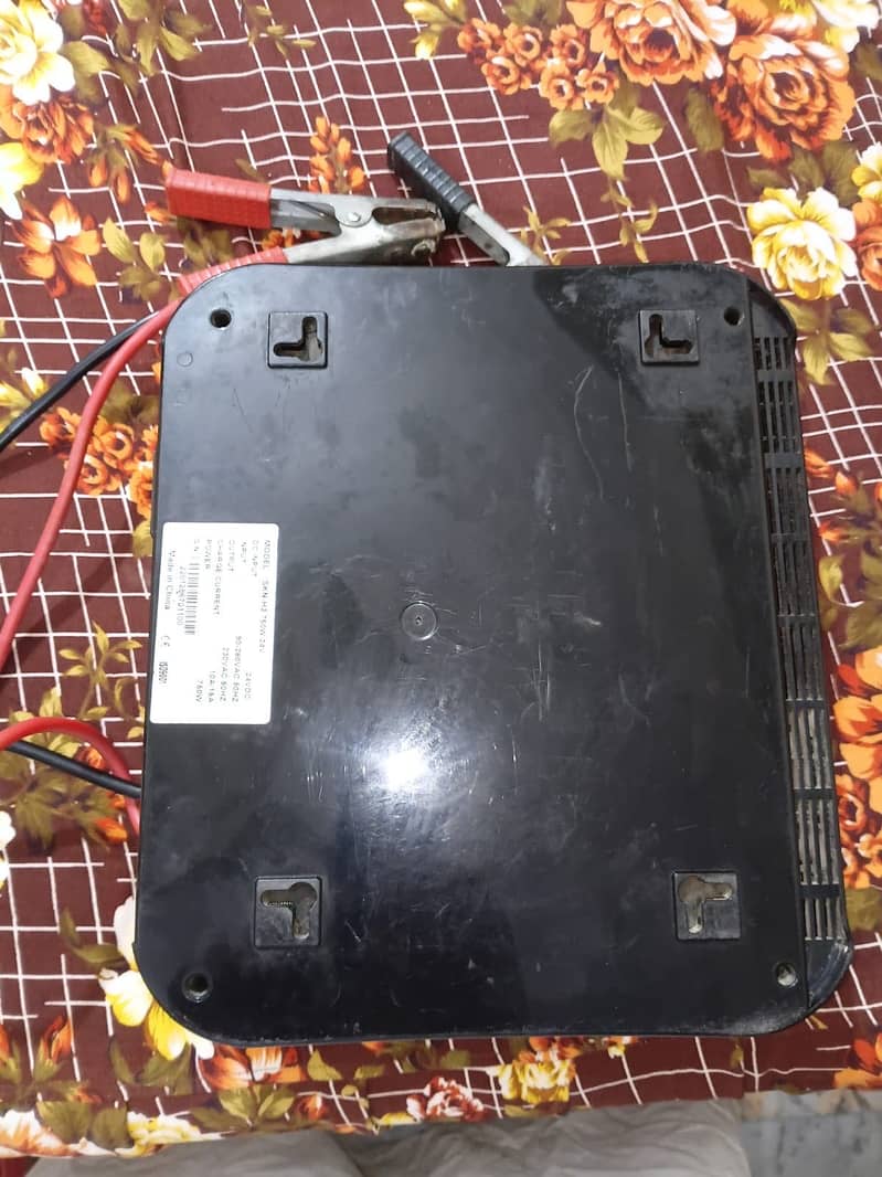 Ups 2 battery 1