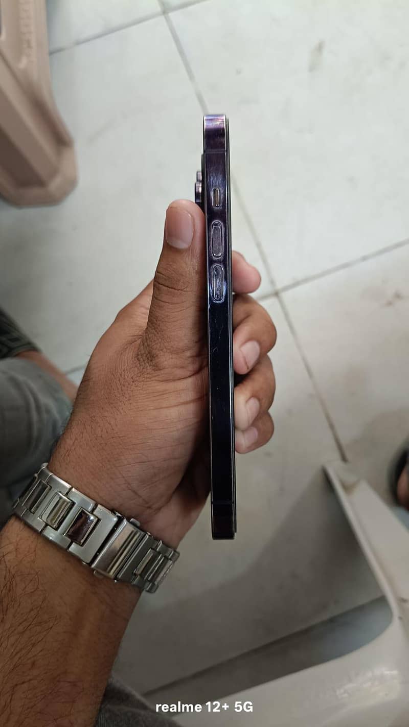 Apple iPhone 14 Pro 2