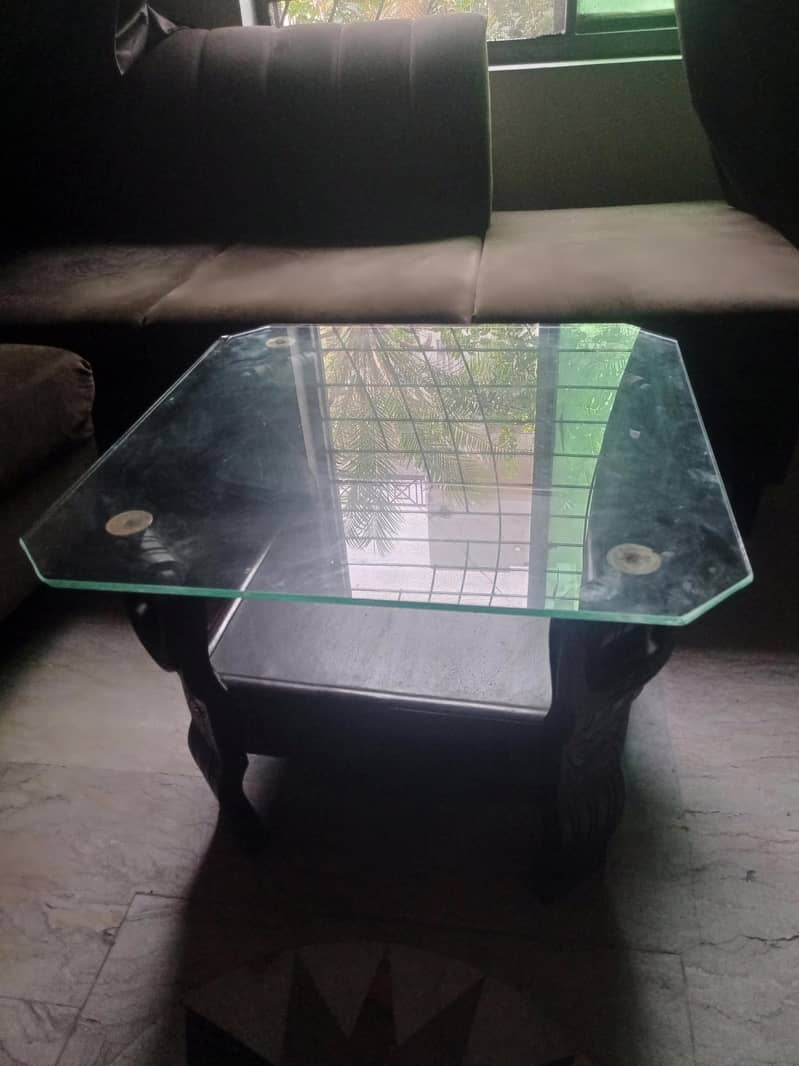 three table ka set hai 1