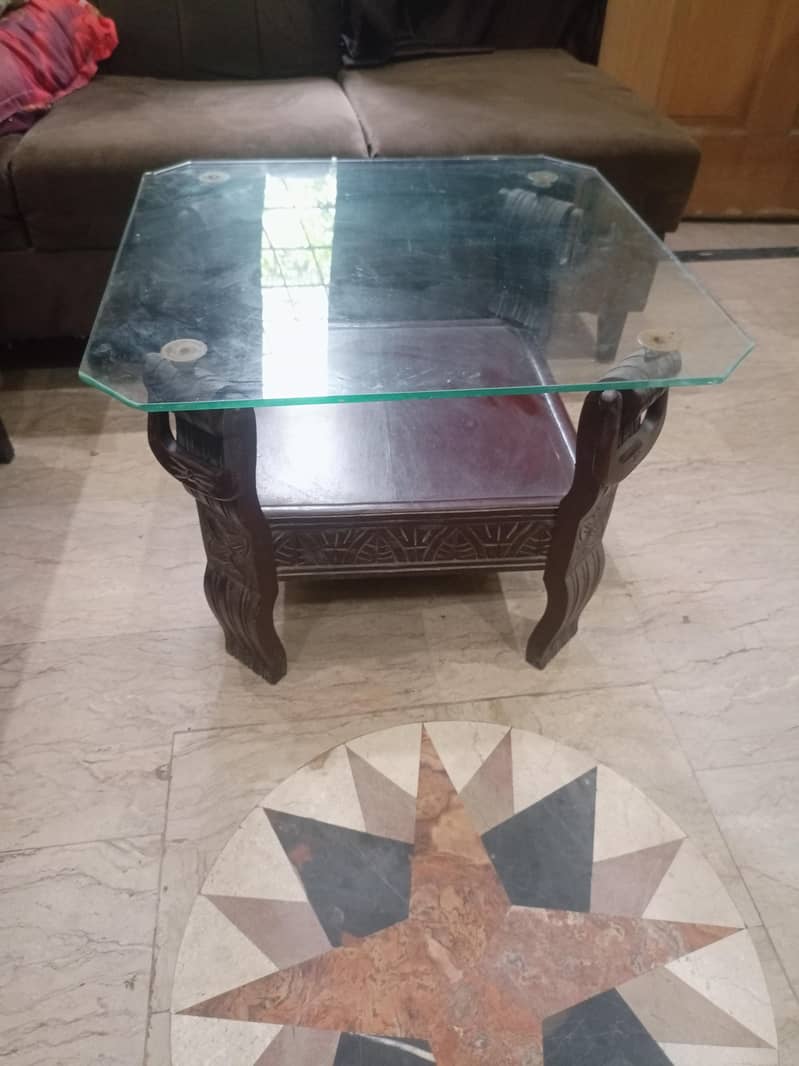three table ka set hai 5
