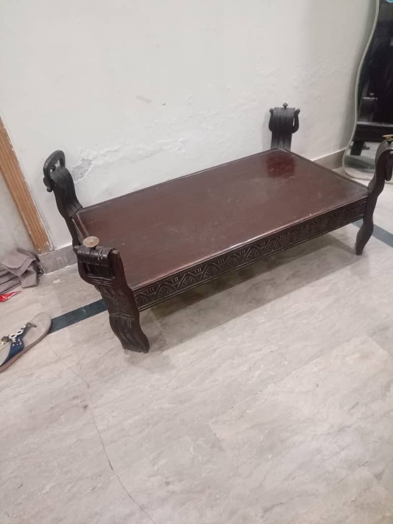 three table ka set hai 6