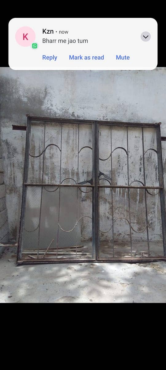 Iron window 0