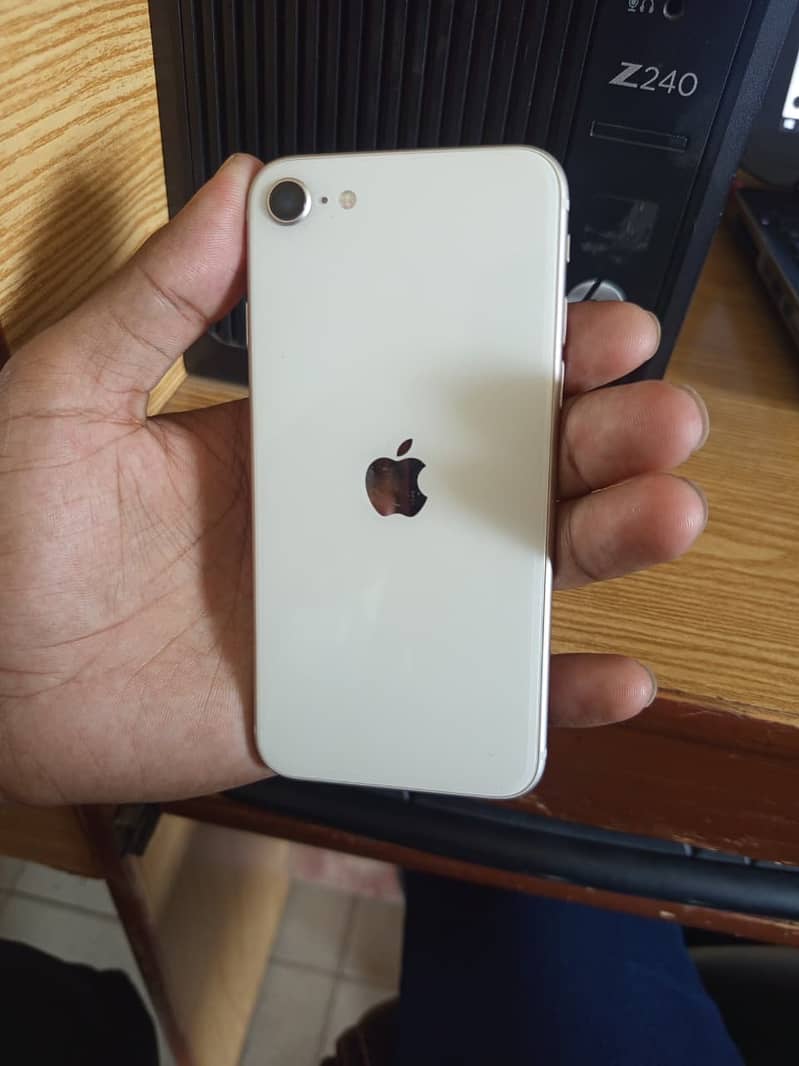 Apple iPhone SE 0