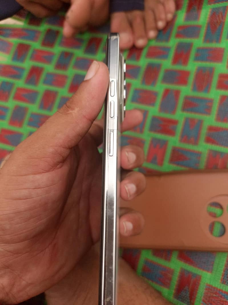 tecno camon 30 pro 4