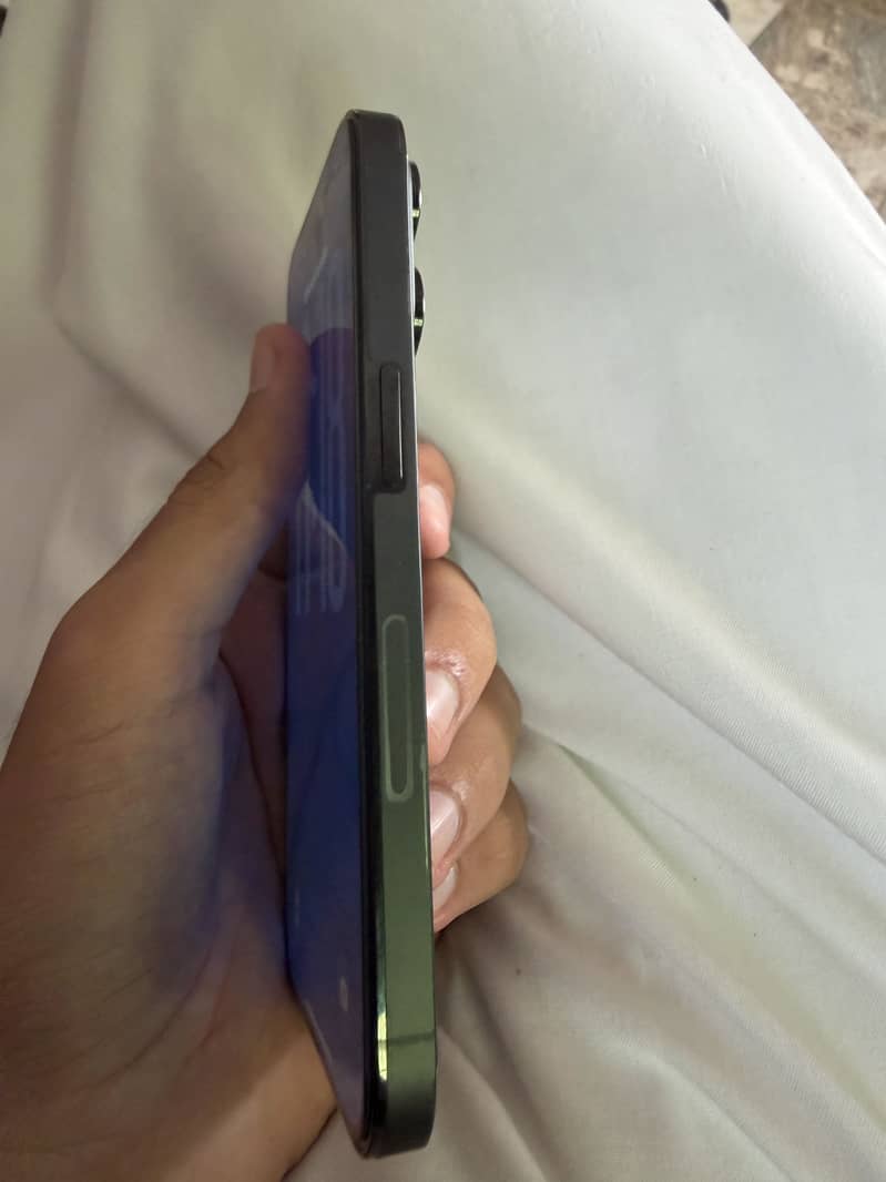 Apple iPhone 14 Pro 1