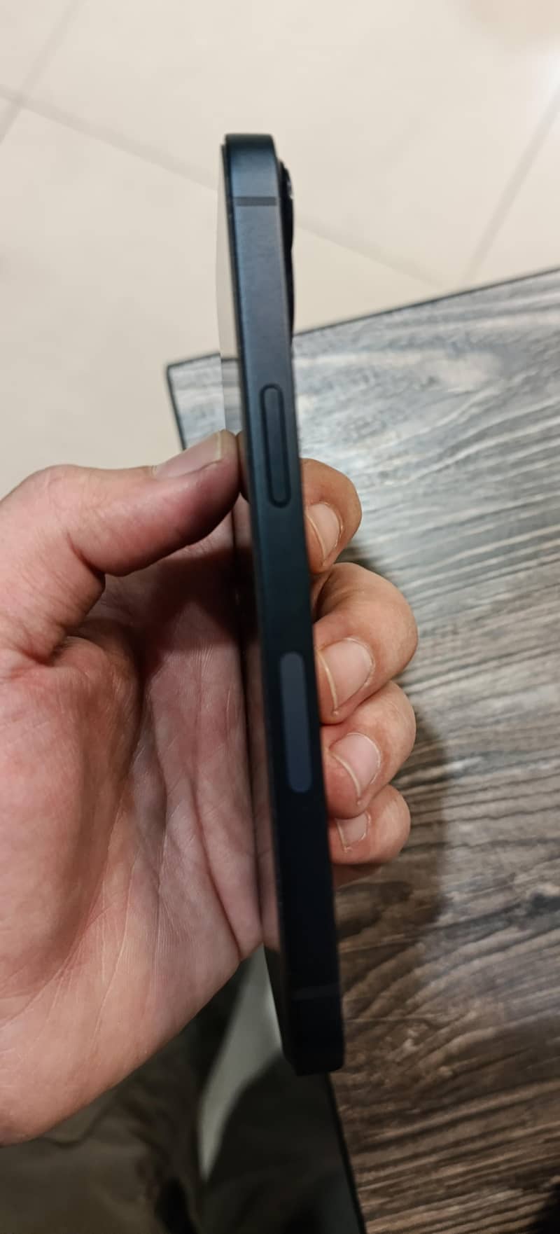 Apple iPhone 13 2