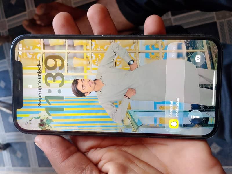 Apple iPhone 12 1