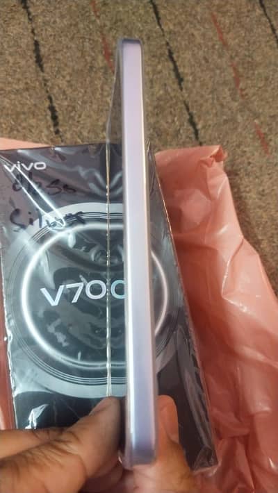 Vivo V70 FE 5G