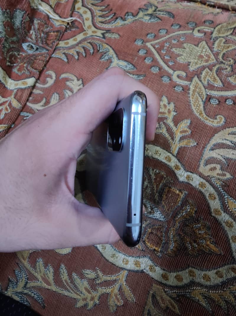 One Plus 8T Clear 4
