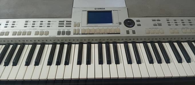 Yamaha PSR S500 Professional piano Yamaha Keyboard Casio Roland Korg