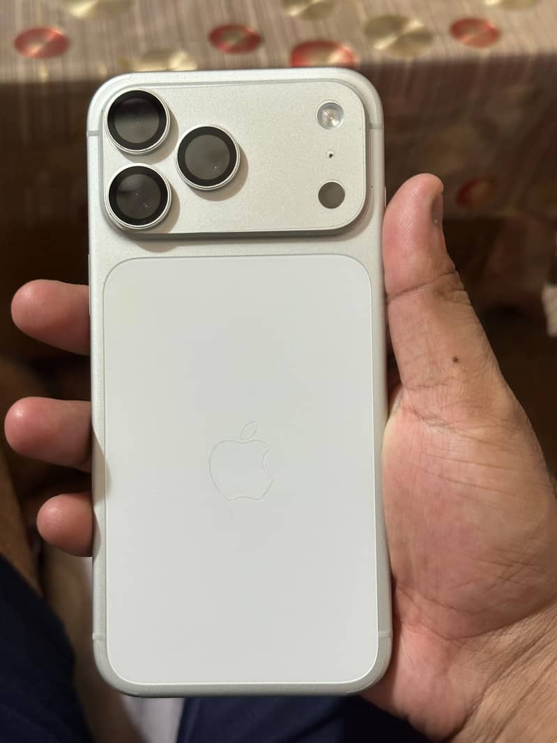 iphone 17 Pro Max 2