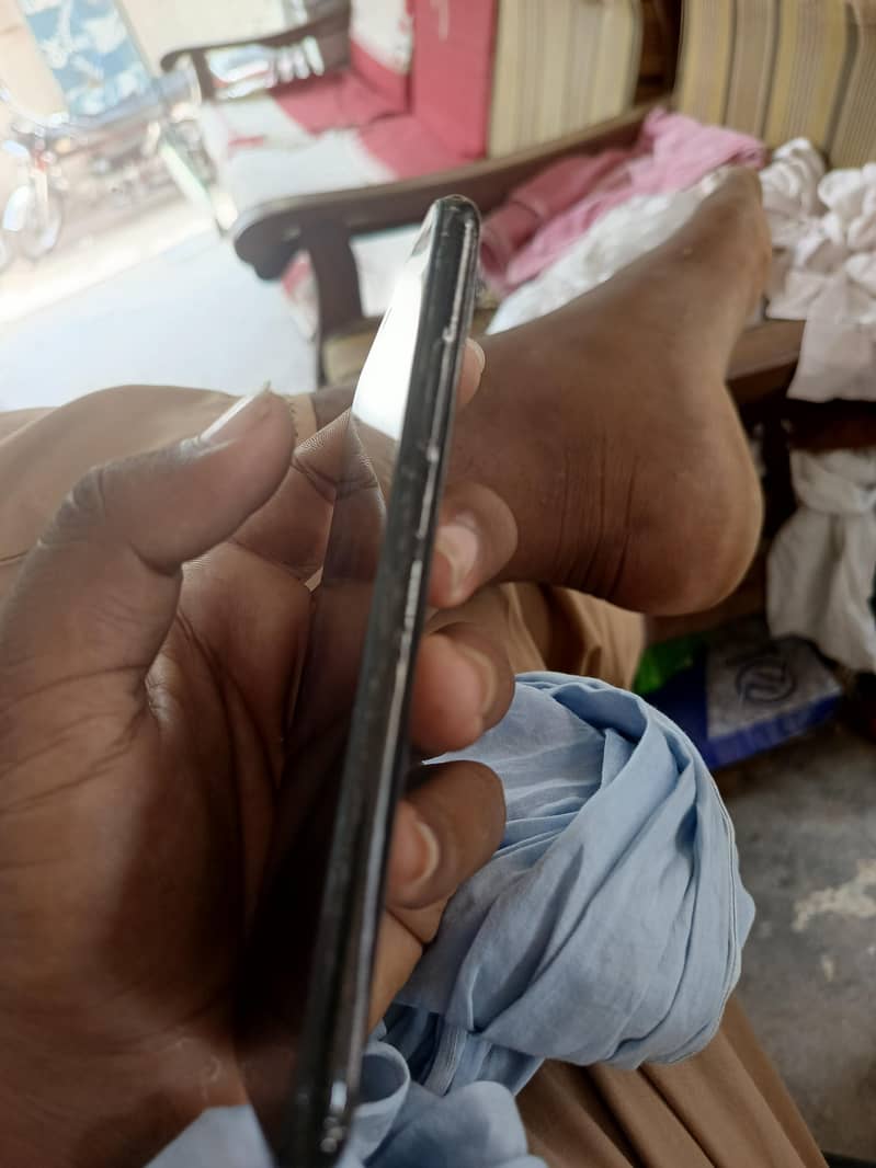 Apple iPhone X 5