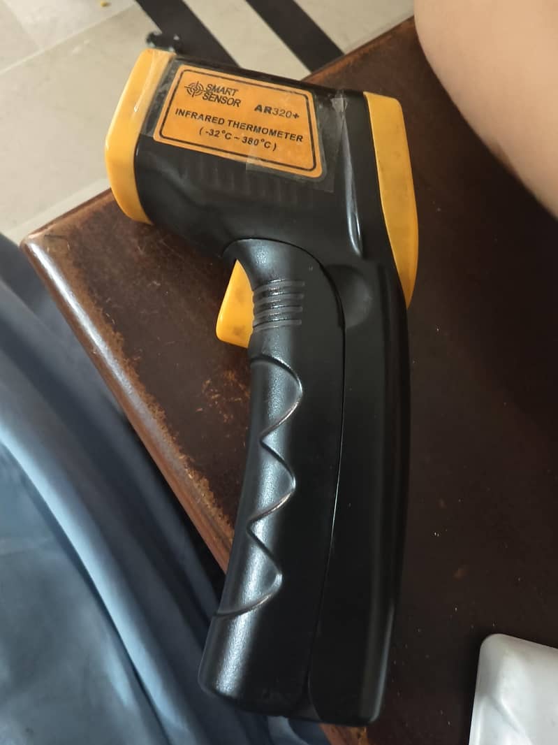 Laser surface temperature device 4
