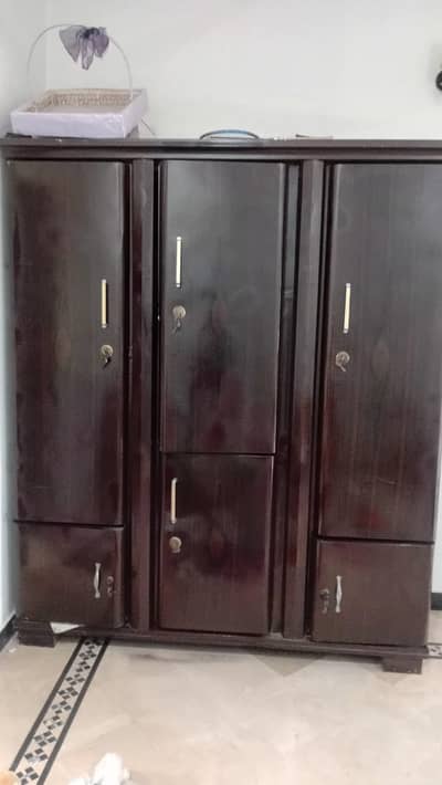 Iron 3 sides almari with locks