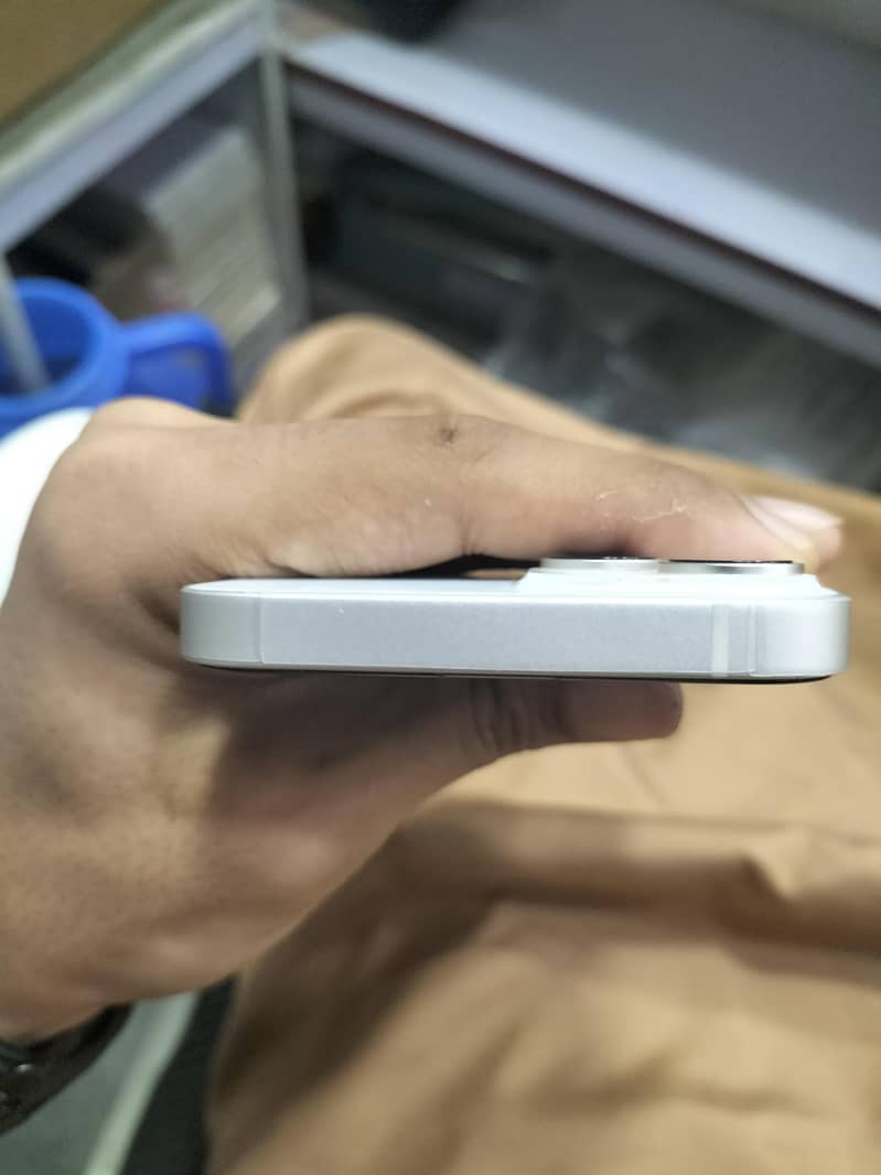 Apple iPhone 14 1