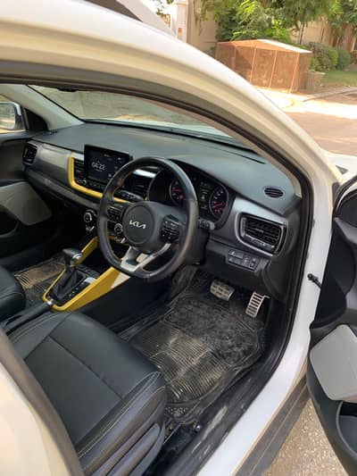 KIA STONIC 2024