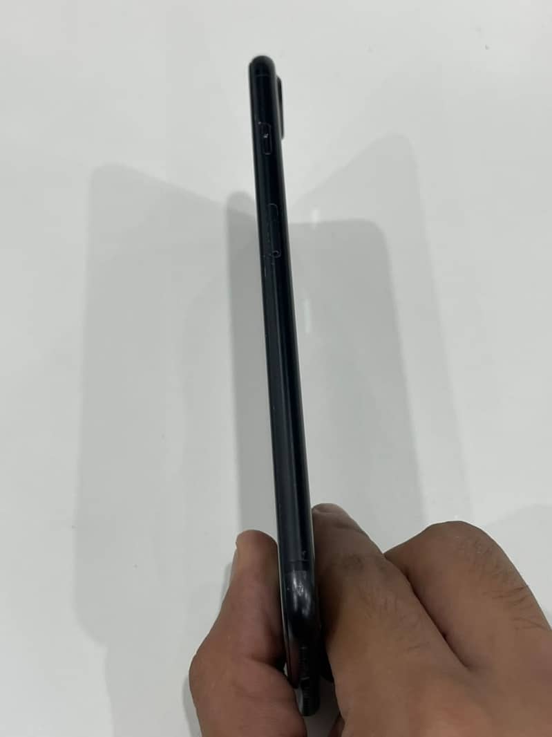 Apple iPhone 7 Plus 3