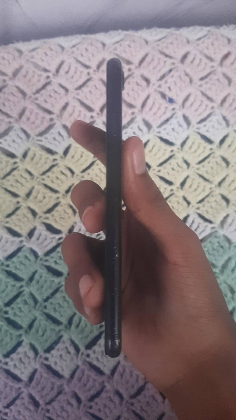 Apple iPhone 7 2