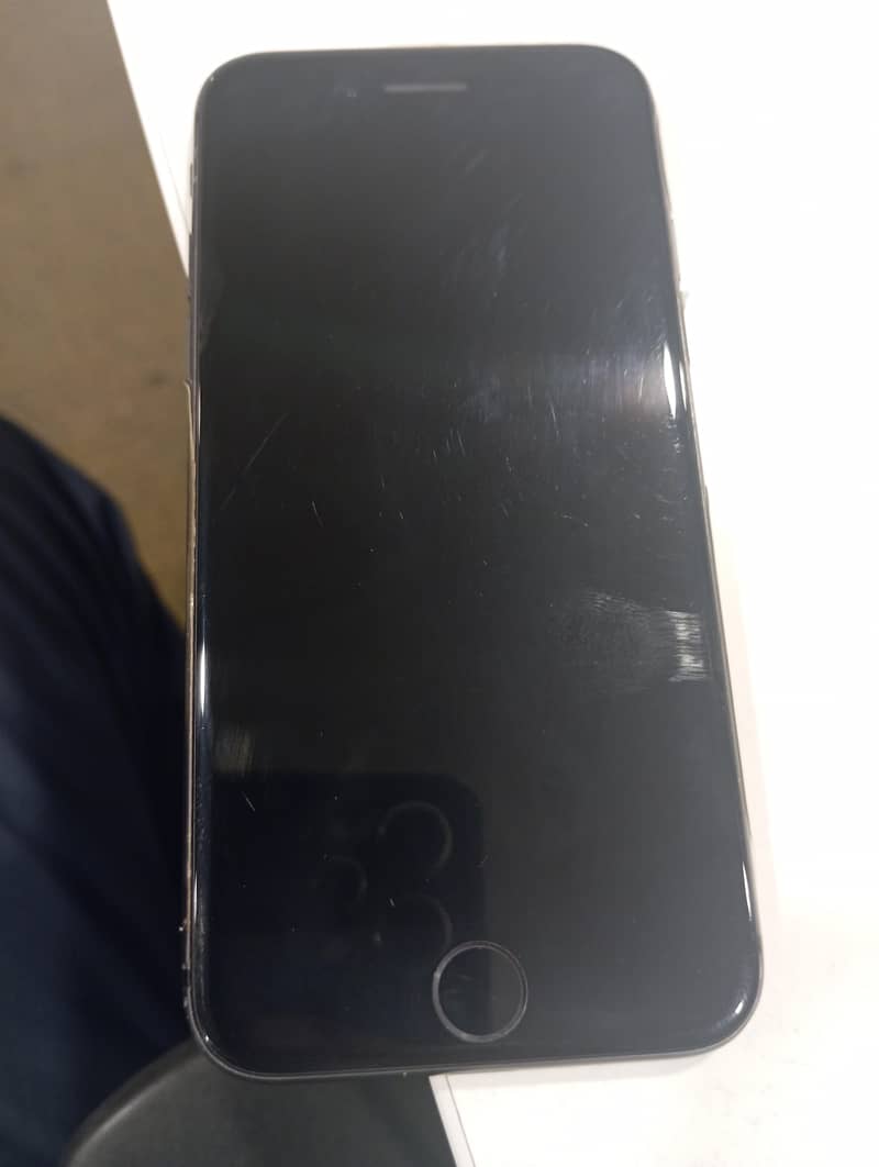 Apple iPhone 8 0
