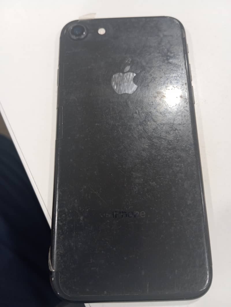 Apple iPhone 8 1