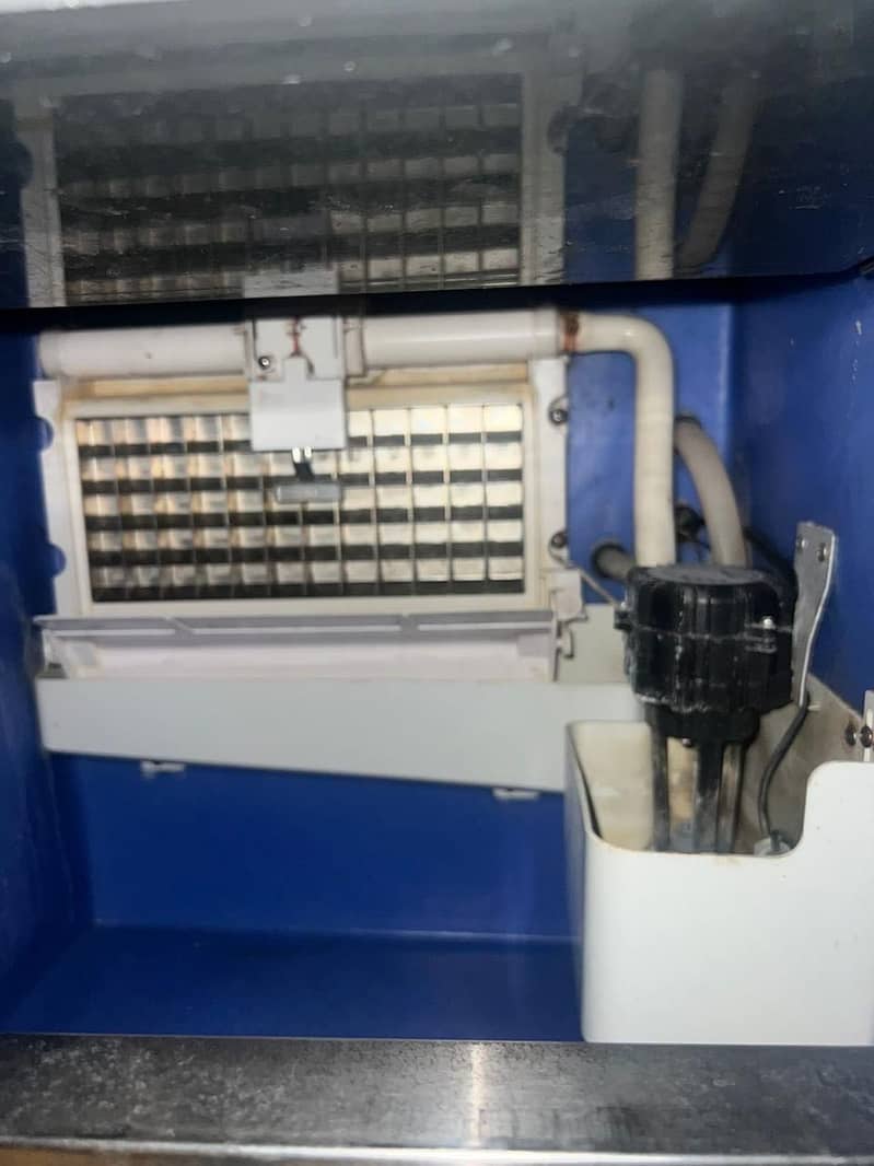 ICE MACHINE 4
