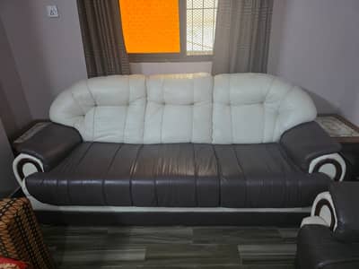 3+2 seater sofa in excellent condition