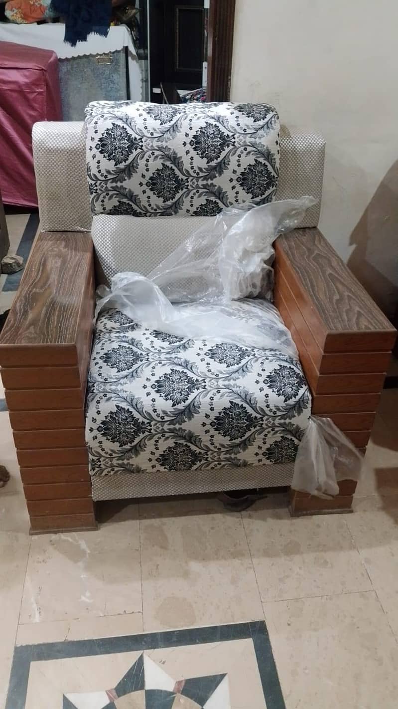 5 seater sofa 0