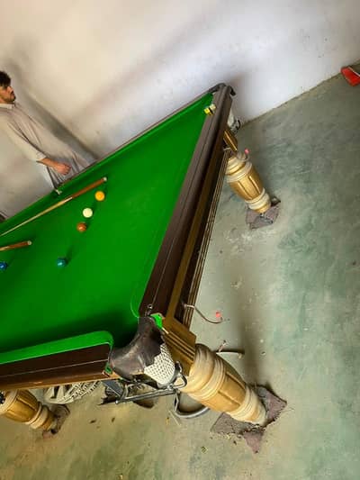 snooker table with balls stick avaialble Demand 1lac 30k khbra pki kig