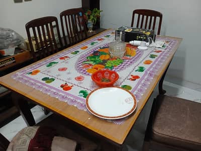 dinning table with 6 chairs