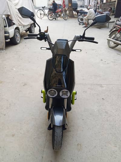 metro super sports scooter