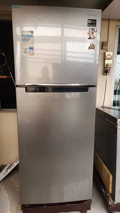 SAMSUNG REFRIGERATOR