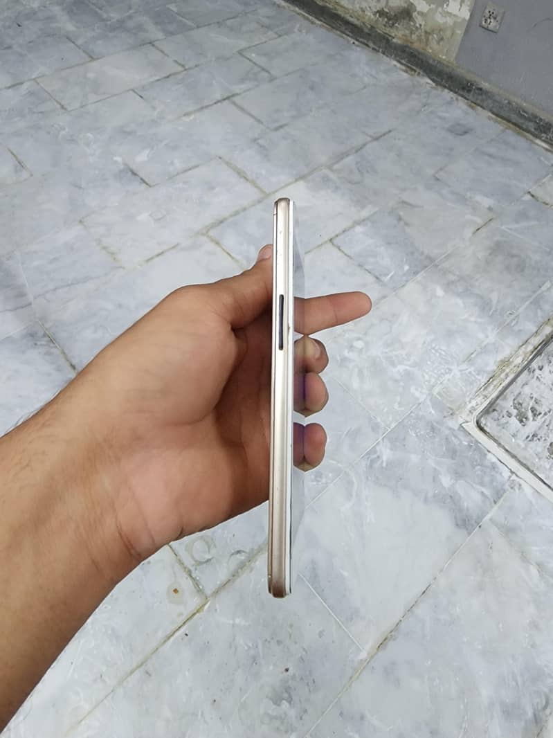 OPPO A37 (4G working) 3