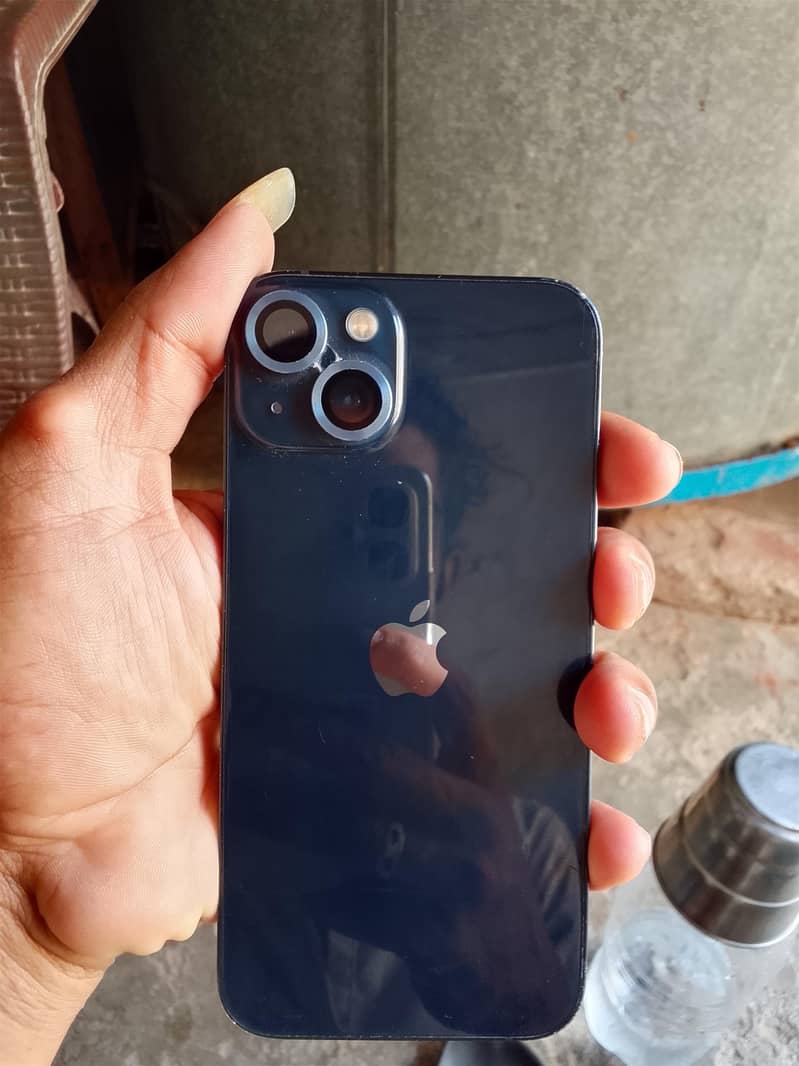 Apple iPhone 13 4