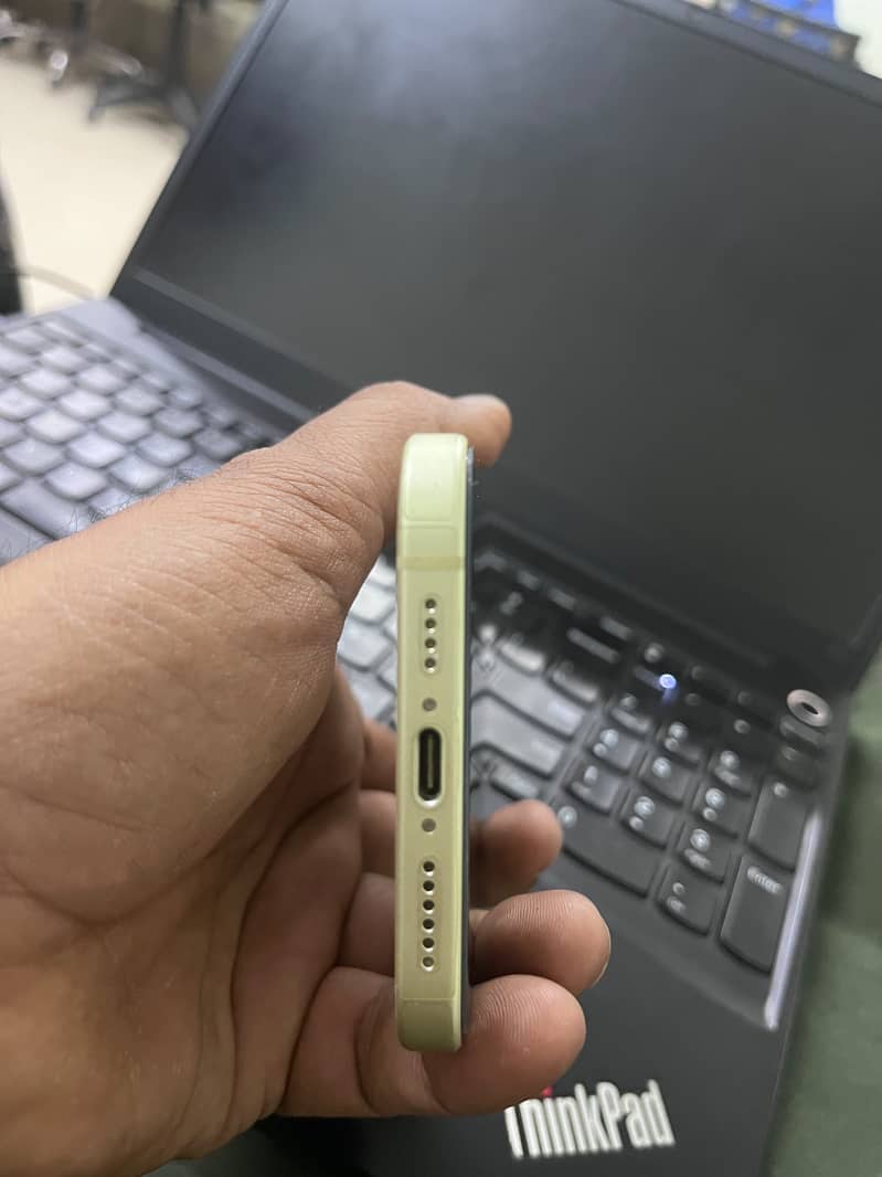 Apple iPhone 15 plus 6