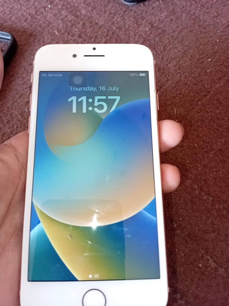 Apple iPhone 8 3