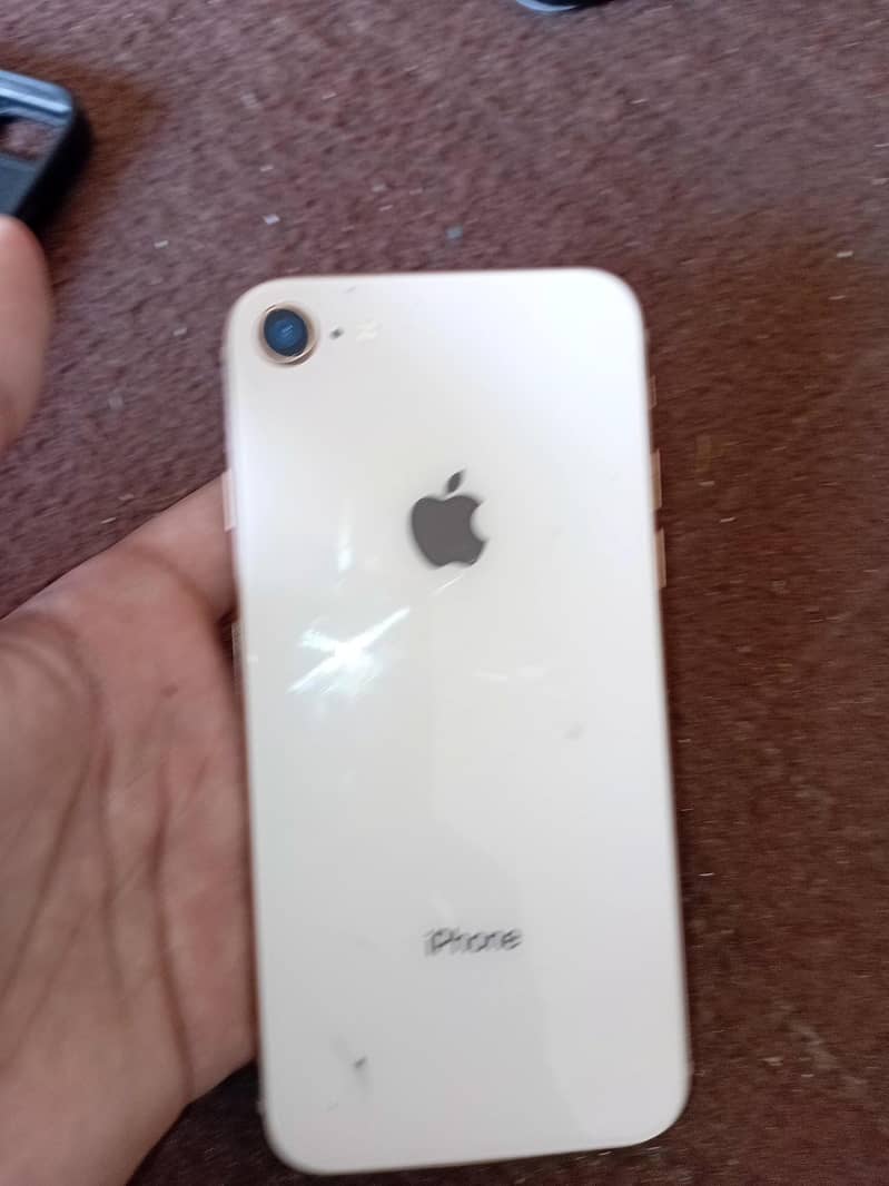 Apple iPhone 8 4