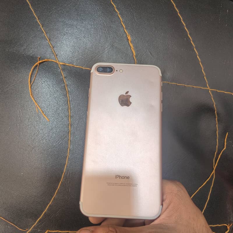Apple iPhone 7 Plus 5