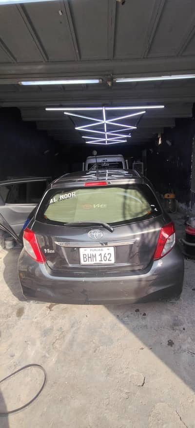 Toyota Vitz 2011